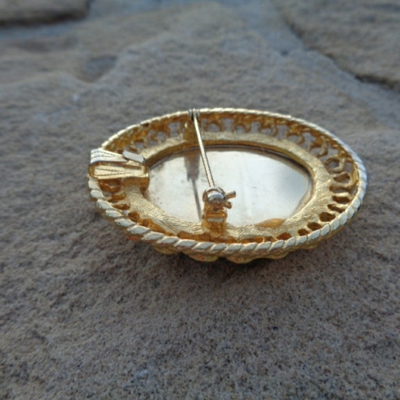 Unique style vintage brooch pin - Picture 3 of 8